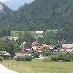 Oda ve Kahvaltı Hrominc