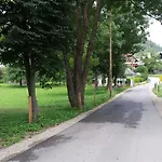 Hrominc Oda ve Kahvaltı 3*