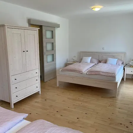 Hrominc Bed & Breakfast