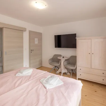 Bed & Breakfast Hrominc 3*