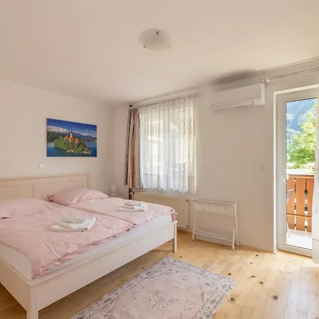 Hrominc Bed & Breakfast