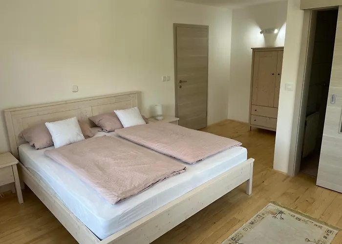 Hrominc Nočitev z zajtrkom