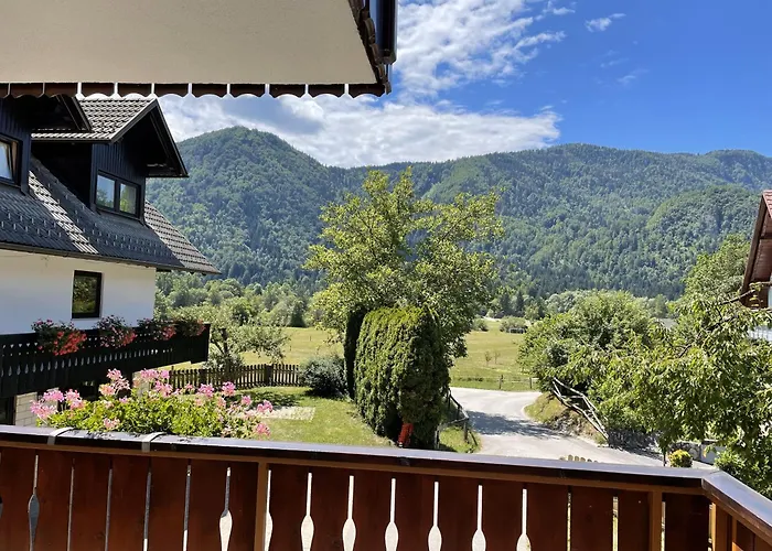 Nočitev z zajtrkom Hrominc 3*