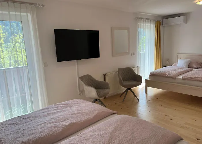 Hrominc Nočitev z zajtrkom Bled