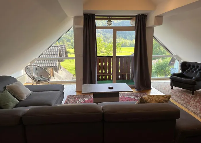 Hrominc Nočitev z zajtrkom 3*